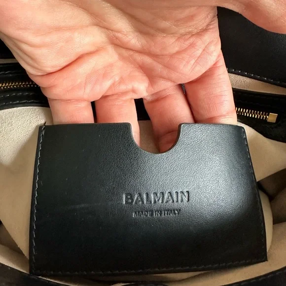 Balmain, white leather off shoulder or Crossbody bag. - Picture 13 of 16